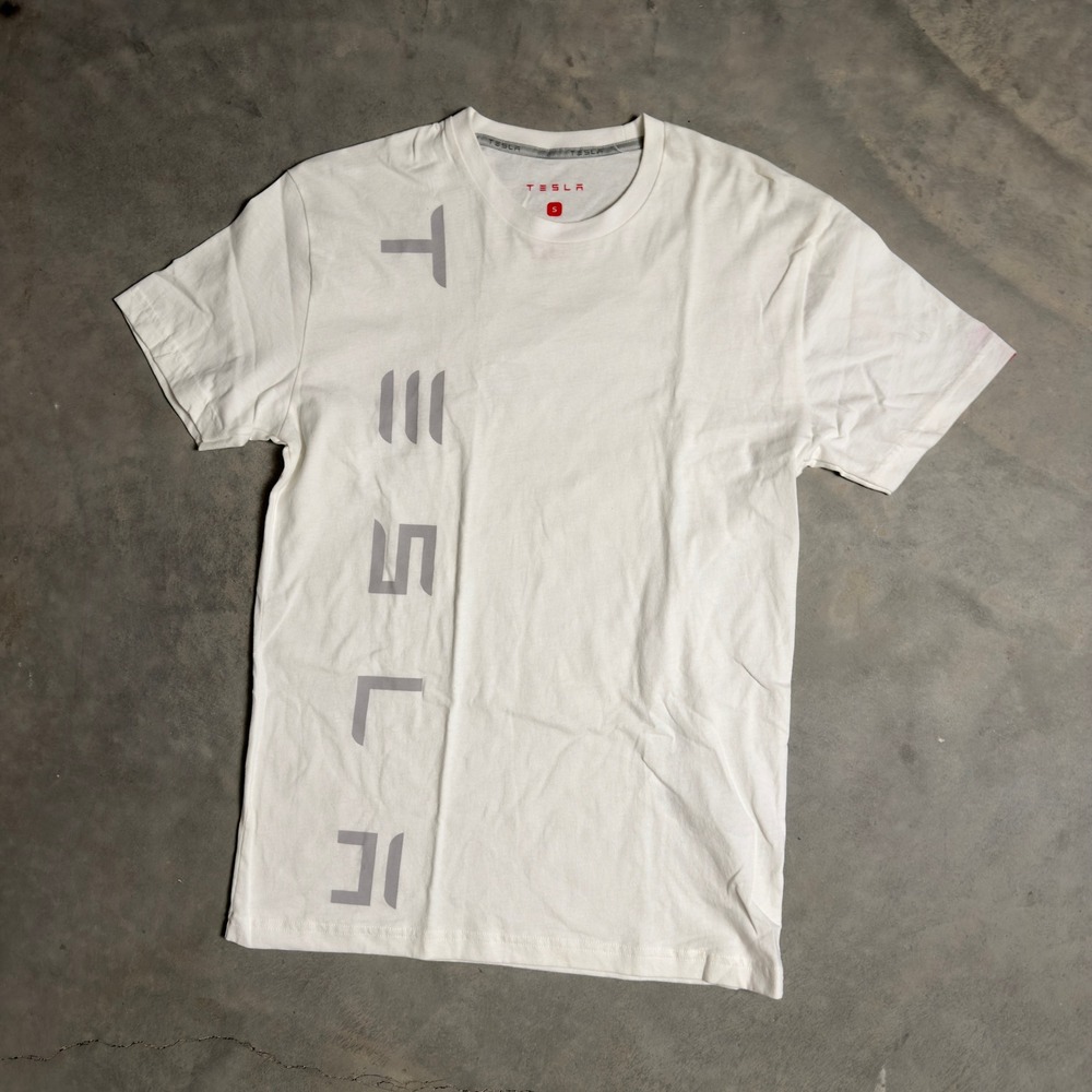 Tesla Graphic Logo T-Shirt Mens Small White Short Sleeve Techwear Streetwear